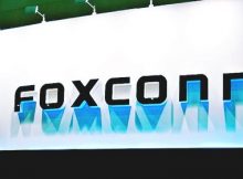 foxconn build sirin labs